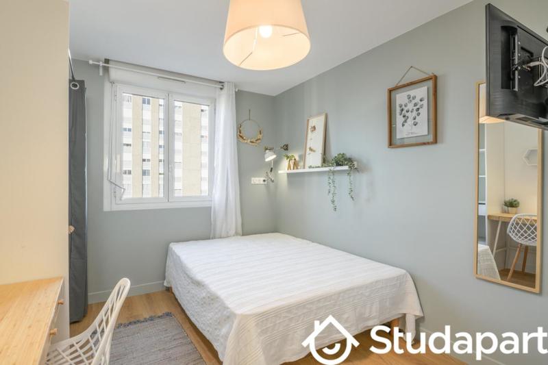 Chambre - 9 m² - 1 pièce