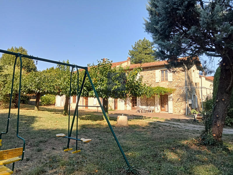 Propriété - 170 m² - 7 pièces