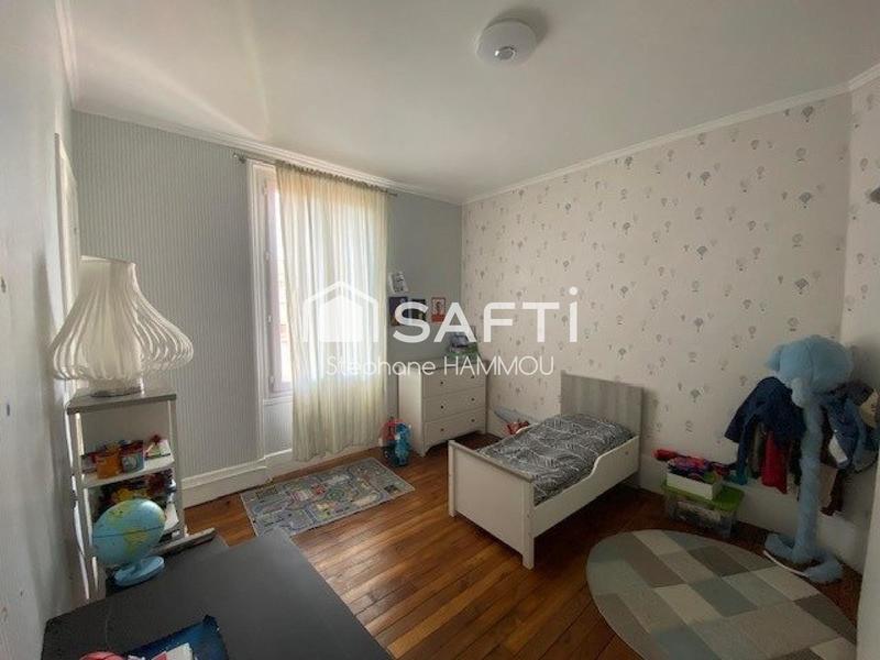 Maison - 244 m² - 9 pièces