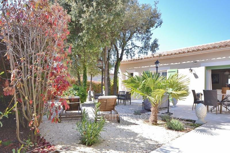 Villa - 212 m² - 8 pièces