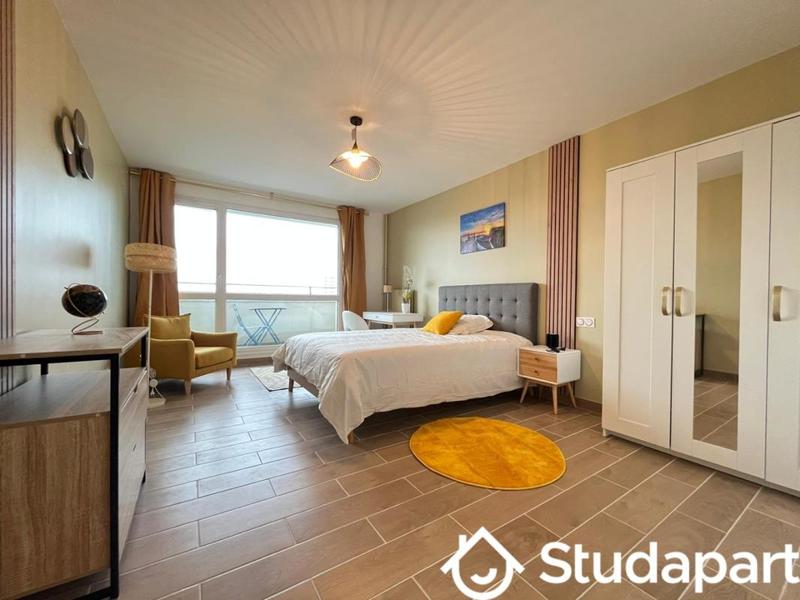 Chambre - 10 m² - 1 pièce