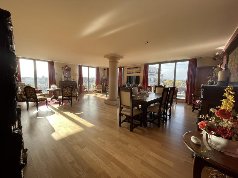 Appartement - 132 m² - 4 pièces