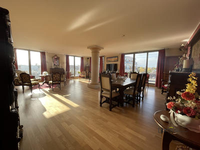 Appartement - 132 m² - 4 pièces