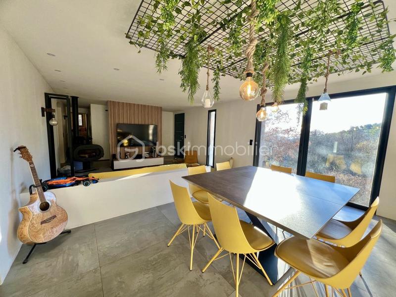 Maison - 130 m² - 5 pièces