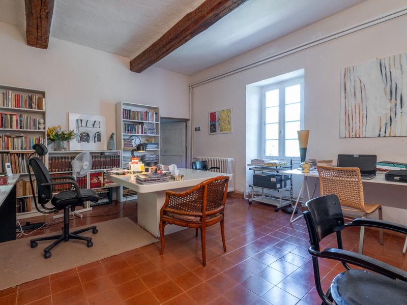 Maison - 485 m² - 12 pièces