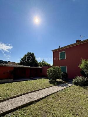 Villa - 180 m² - 6 pièces