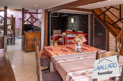 Maison - 140 m² - 5 pièces