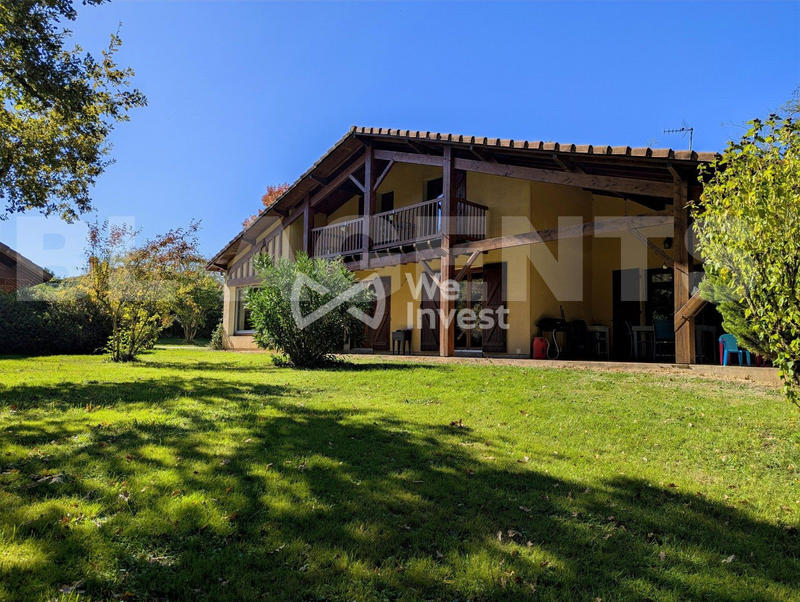 Maison - 180 m² - 5 pièces