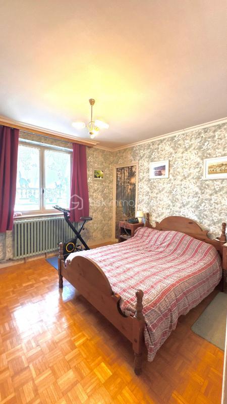 Maison traditionnelle - 122 m² - 5 pièces