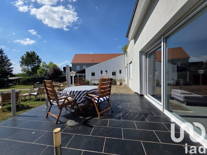 Maison - 360 m² - 10 pièces