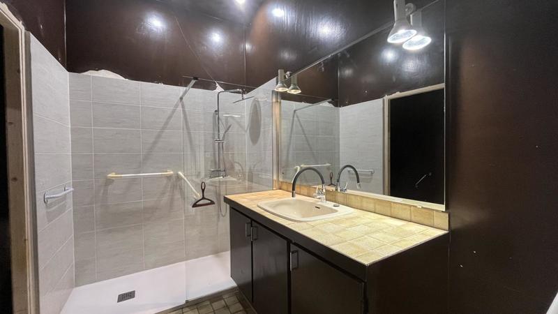 Maison - 350 m² - 13 pièces