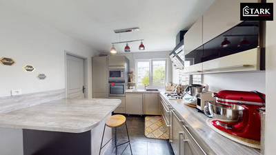 Appartement - 80 m² - 5 pièces