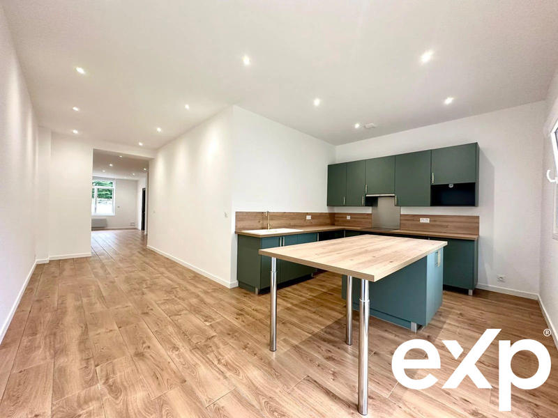 Maison - 144 m² - 8 pièces