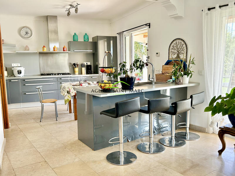 Maison - 257 m² - 6 pièces