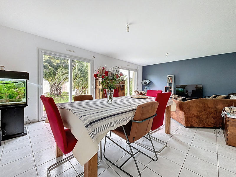 Maison - 122 m² - 7 pièces