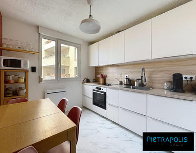 Appartement - 83 m² - 4 pièces