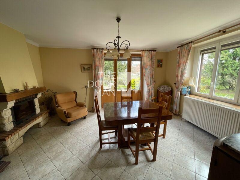 Maison - 183 m² - 8 pièces