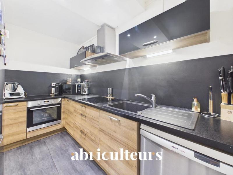 Appartement ancien - 69 m² - 3 pièces