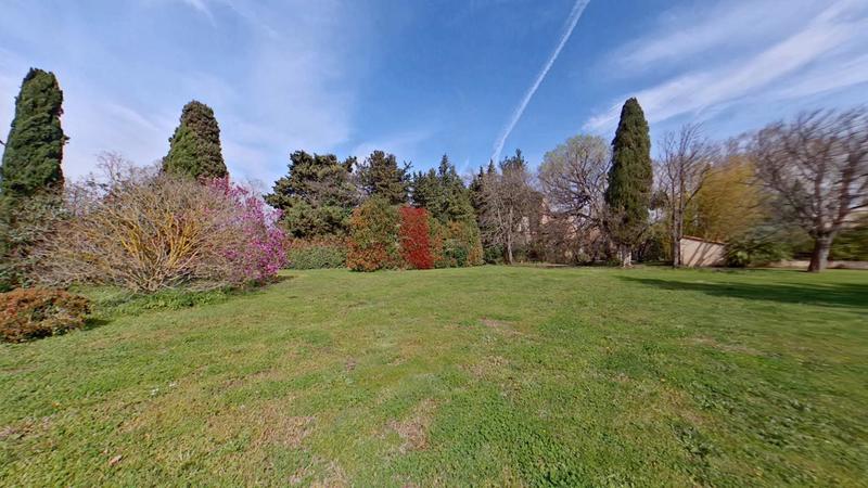 Mas - 463 m² - 19 pièces