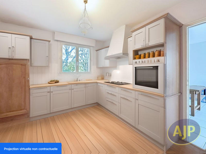 Maison - 122 m² - 6 pièces