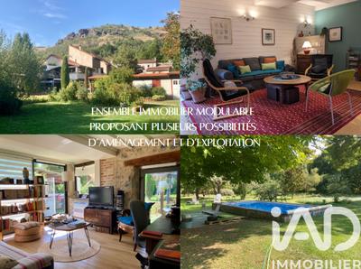 Maison - 425 m² - 11 pièces