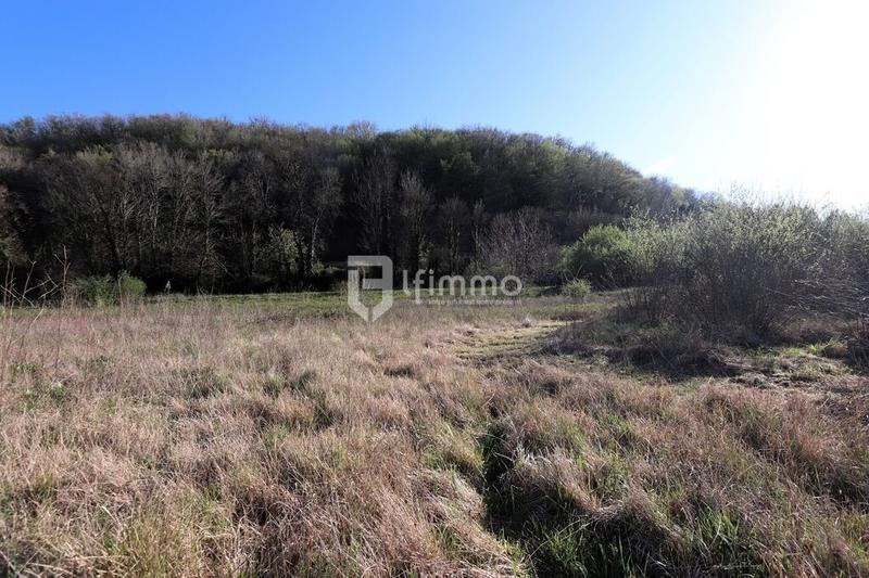 Terrain constructible - 4 368 m²