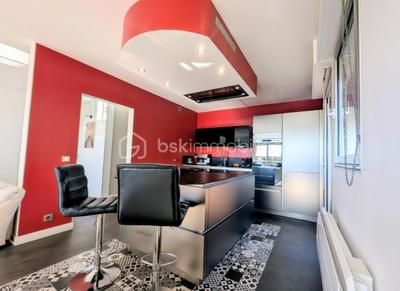 Appartement - 90 m² - 4 pièces