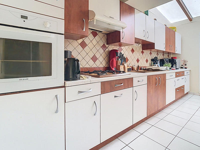 Maison - 210 m² - 10 pièces