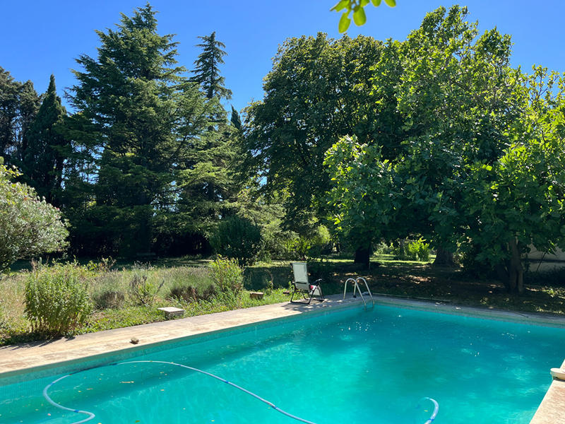 Maison - 240 m² - 7 pièces