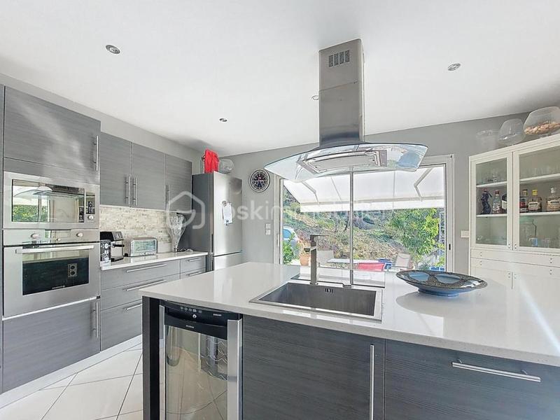 Villa - 230 m² - 8 pièces