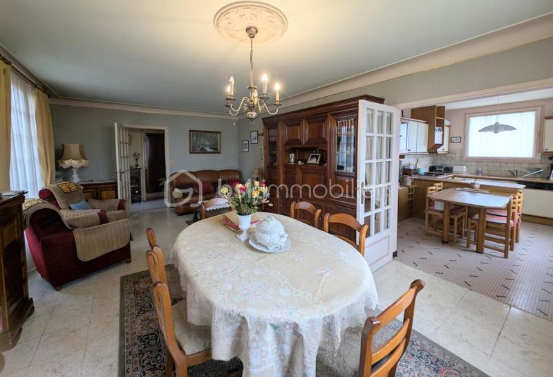 Maison - 140 m² - 5 pièces