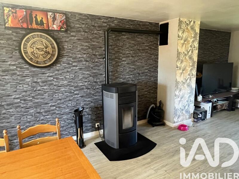 Maison - 177 m² - 9 pièces