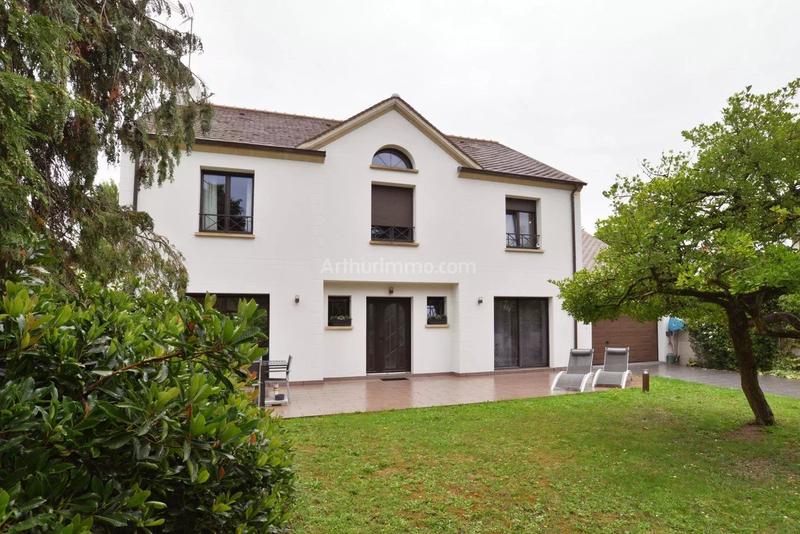 Maison - 210 m² - 7 pièces