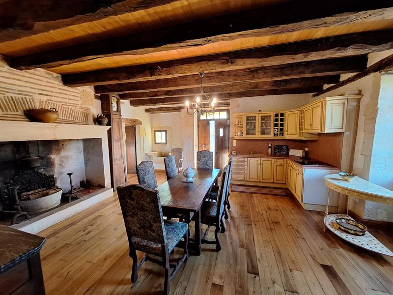 Maison traditionnelle - 198 m² - 6 pièces