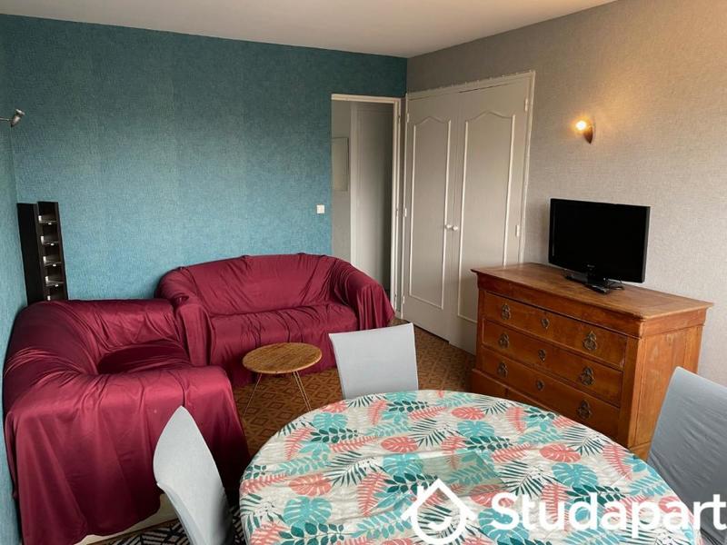 Chambre - 10 m² - 1 pièce