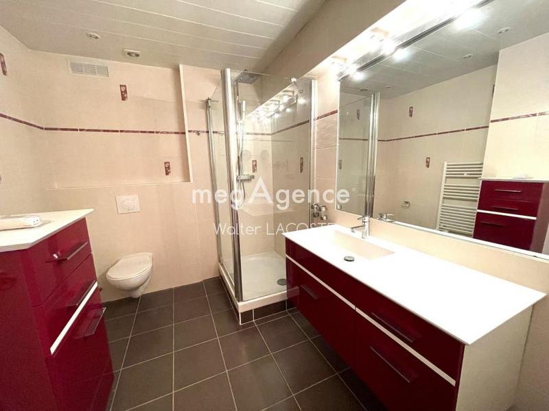 Maison traditionnelle - 149 m² - 6 pièces