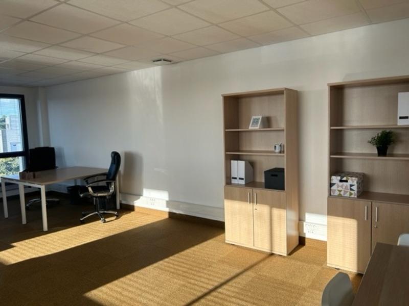 Bureau - 119 m² - 1 pièce
