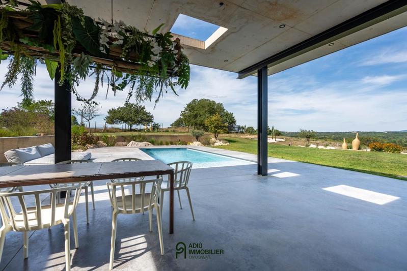 Mas - 345 m² - 7 pièces