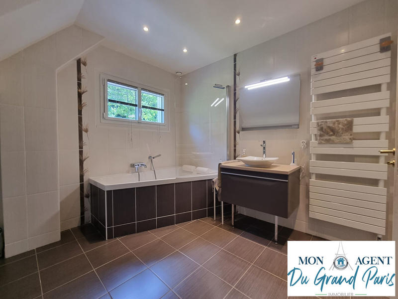 Maison - 160 m² - 6 pièces