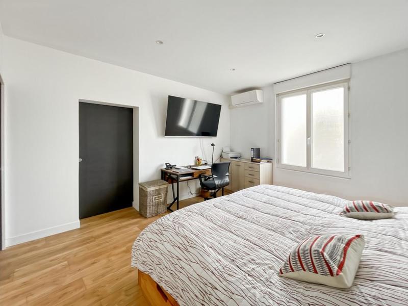 Maison - 180 m² - 7 pièces