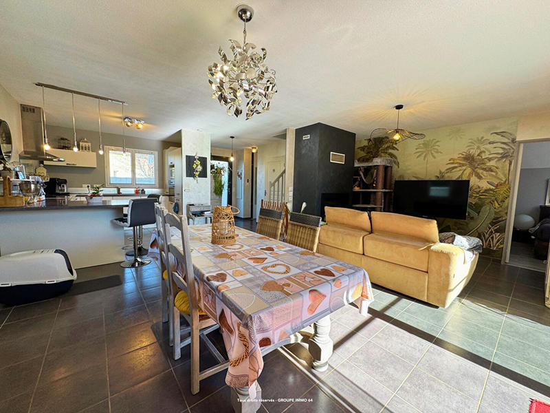 Maison - 125 m² - 6 pièces