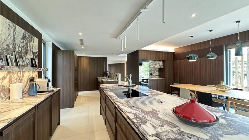 Maison d'architecte - 300 m² - 8 pièces