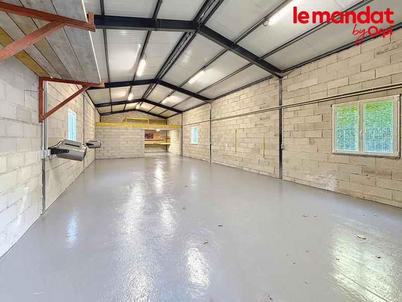 Entrepôt - 160 m²