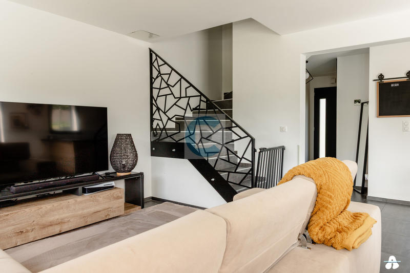 Maison - 96 m² - 5 pièces