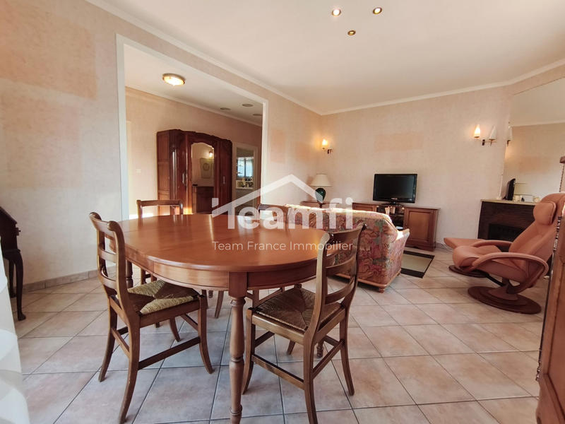 Maison - 180 m² - 5 pièces