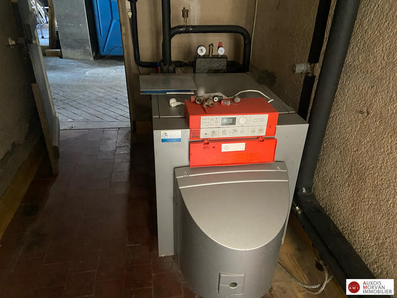 Maison - 208 m² - 12 pièces