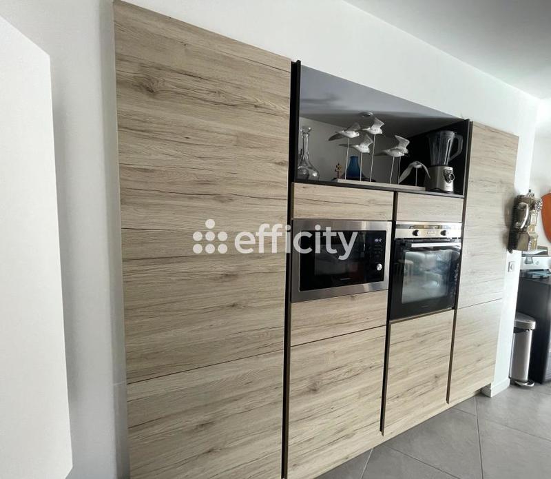 Maison - 85 m² - 3 pièces