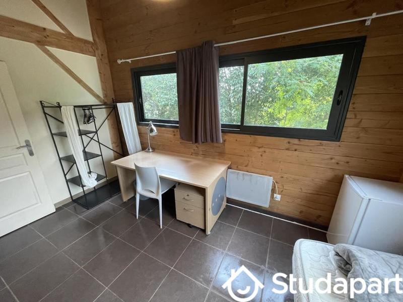 Chambre - 10 m² - 1 pièce