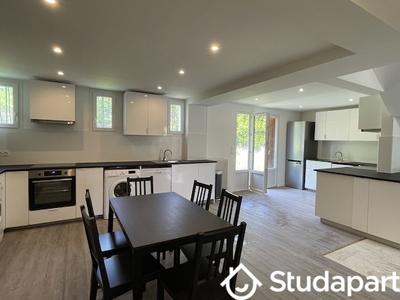 Chambre - 14 m² - 1 pièce