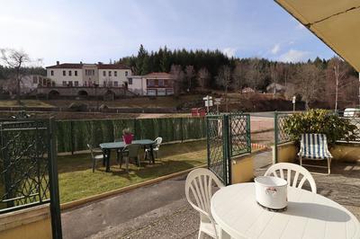 Maison - 230 m² - 11 pièces